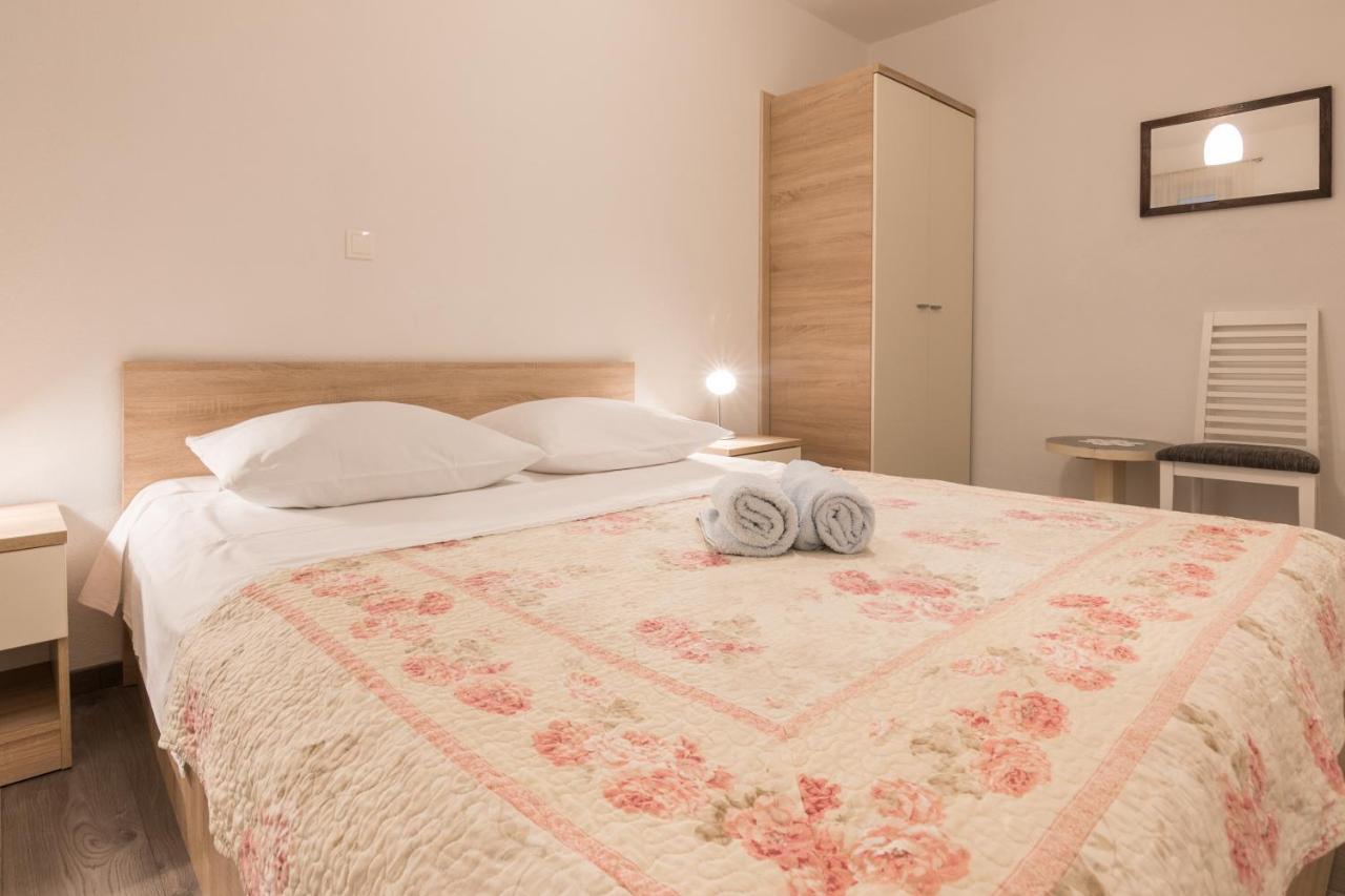 טוצפי Apartments Mate מראה חיצוני תמונה